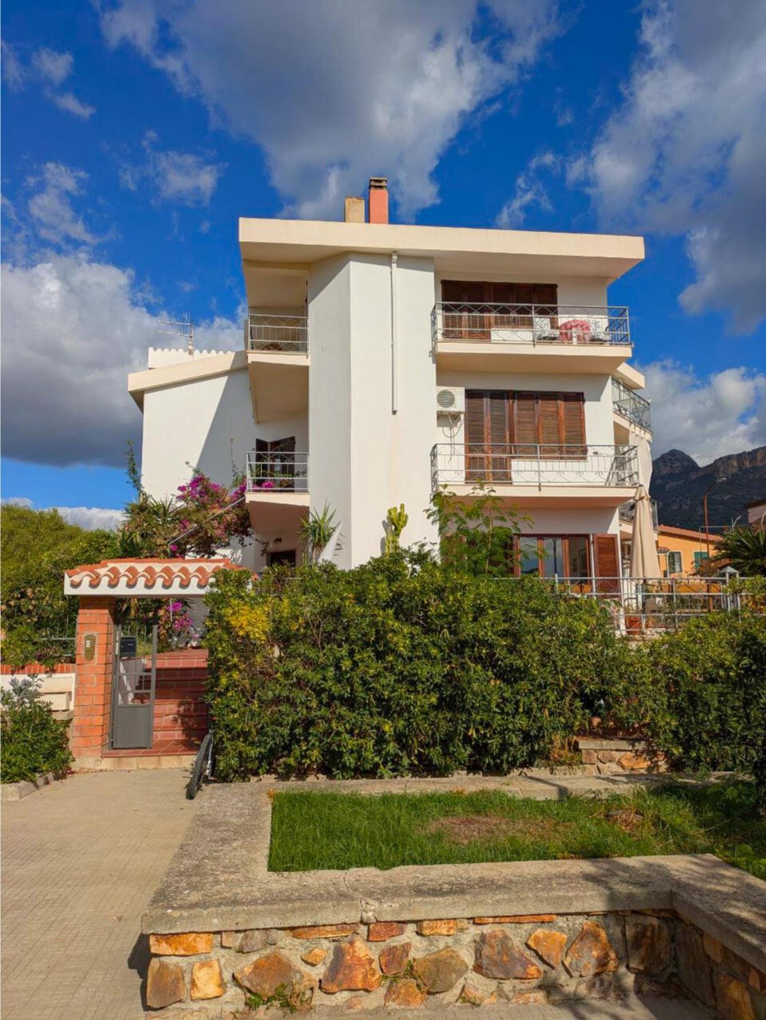Flamingo Residence Santa Maria Navarrese Buitenkant foto